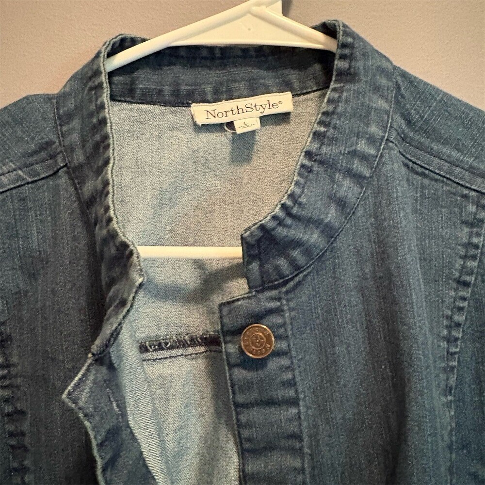 NorthStyle Denim Jacket Womens Size L Blue Lightweight Button Front - Picture 2 of 14